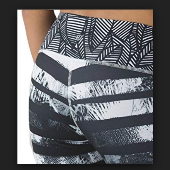 Lululemon Wunder Under Crop - Picture 4 of 4